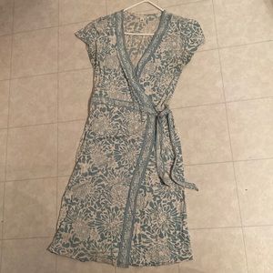 Size medium turquoise floral wrap dress from banana republic.